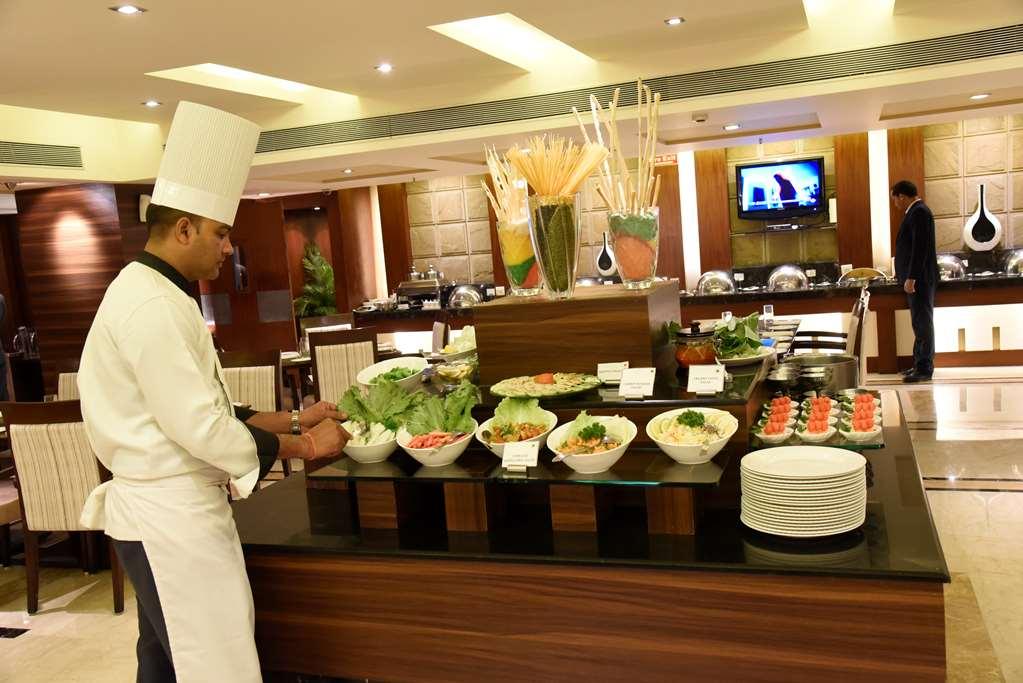 Surestay Plus Hotel By Best Western Indore Restaurant photo
