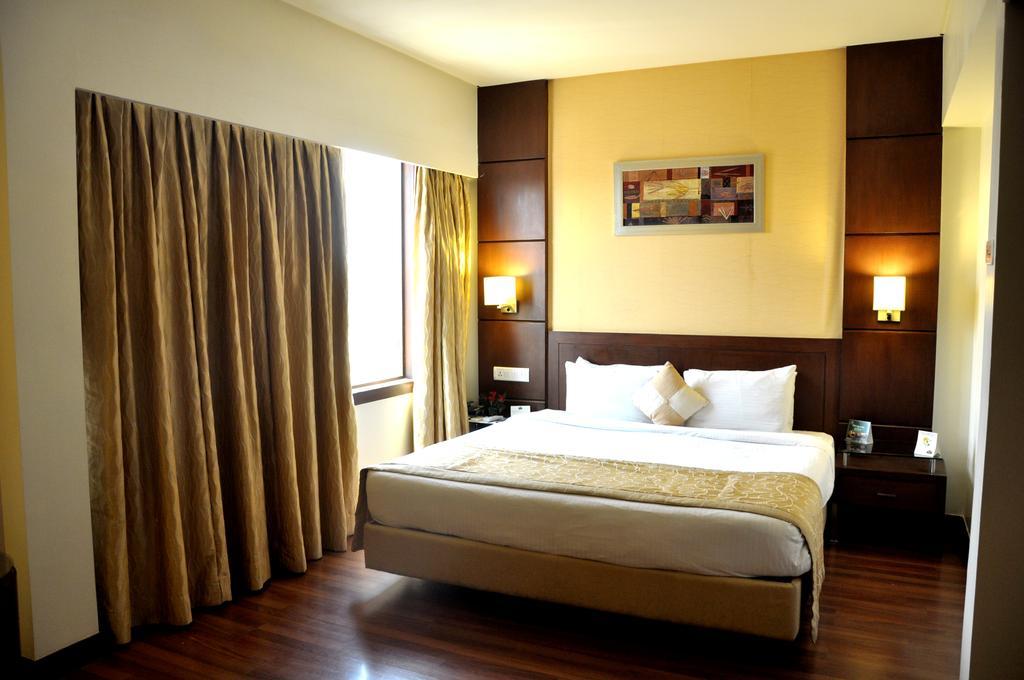 Surestay Plus Hotel By Best Western Indore Exterior photo
